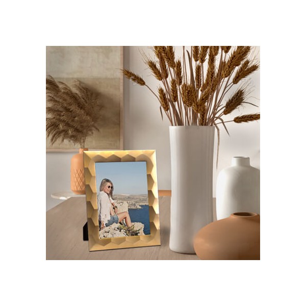 Μεταλλική Κορνίζα χρυσή σφυρήλατη Για Φωτογραφία 20x25 Εκ. KOR7087